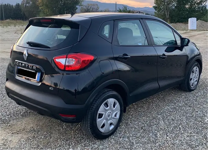 Renault Captur 2014 photo 2