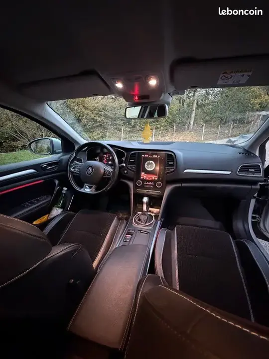Renault Megane 2019 photo 3