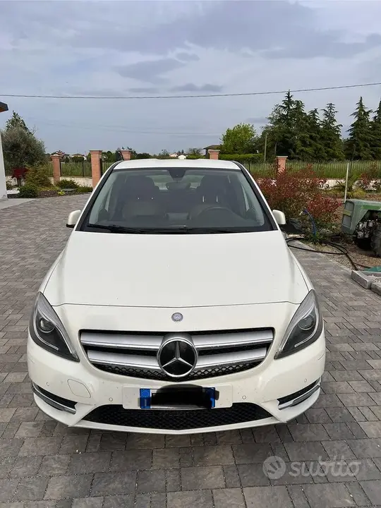 Mercedes-Benz B