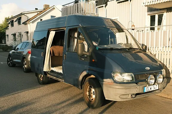 Ford Transit 2004 photo 2