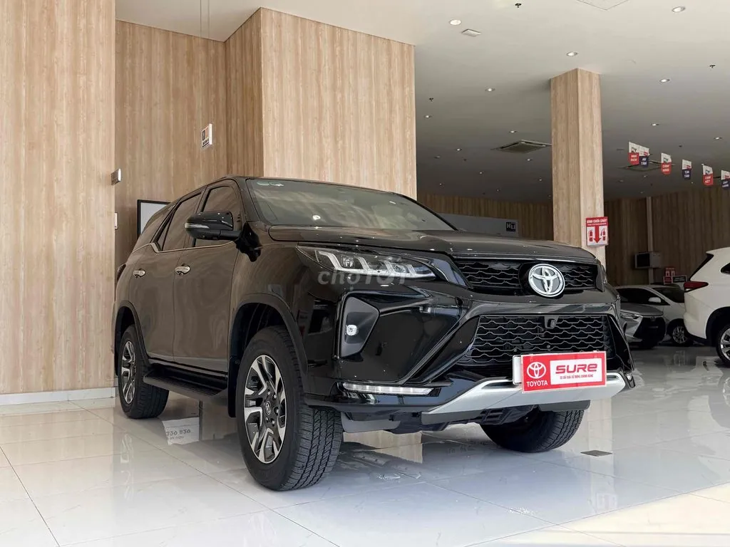 Toyota Fortuner 2025 photo 3