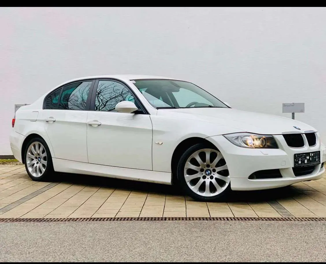 BMW 3 Series 2008 photo 2