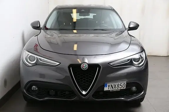 Alfa Romeo Stelvio 2017 photo 5