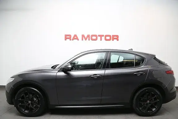Alfa Romeo Stelvio 2017 photo 3