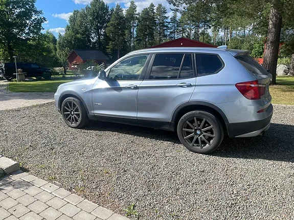 BMW X3 2013 photo 2