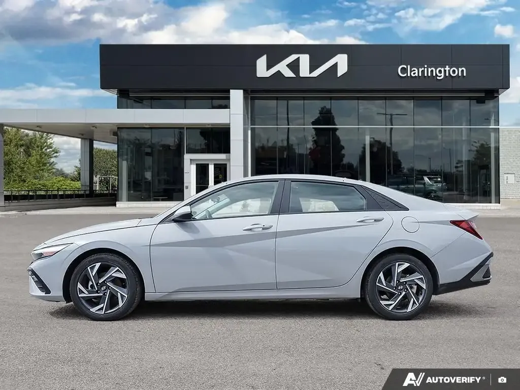 Hyundai Elantra 2025 photo 3