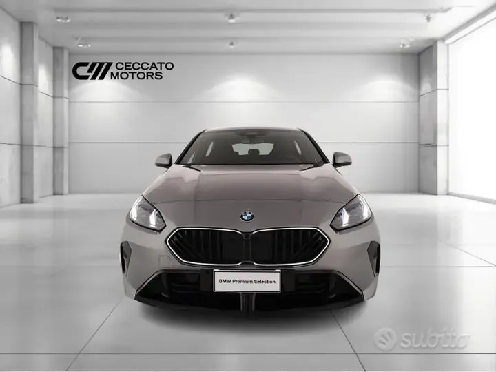 BMW 1 Series 2025 photo 2