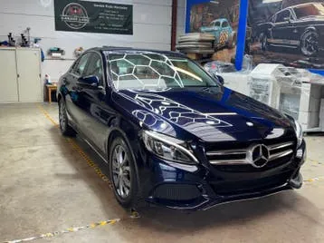 Mercedes-Benz C200