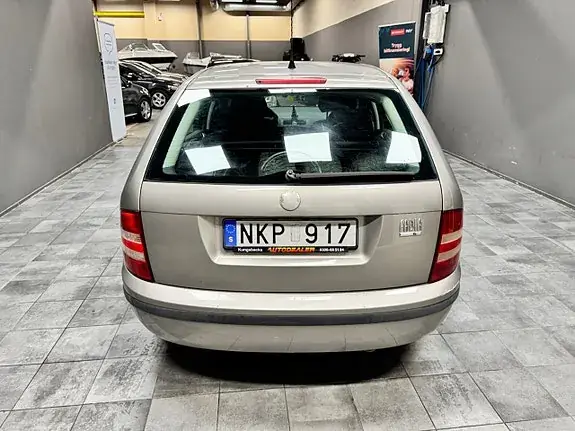 Skoda Fabia 2008 photo 5