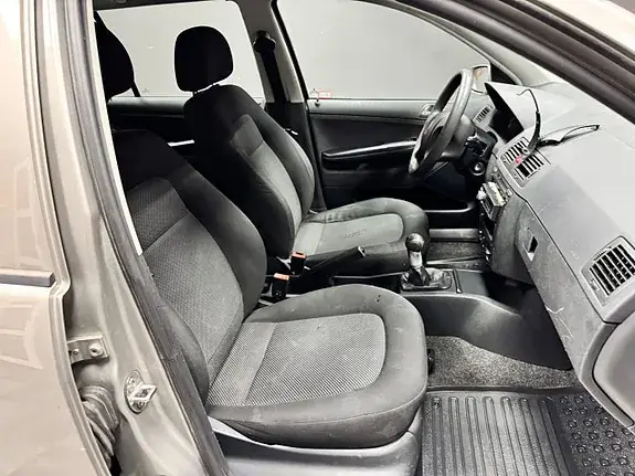 Skoda Fabia 2008 photo 4