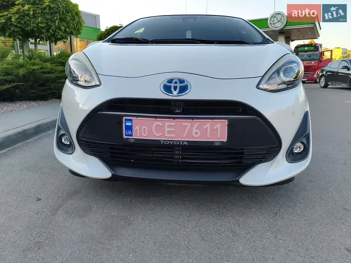 Toyota Aqua 2018 photo 4