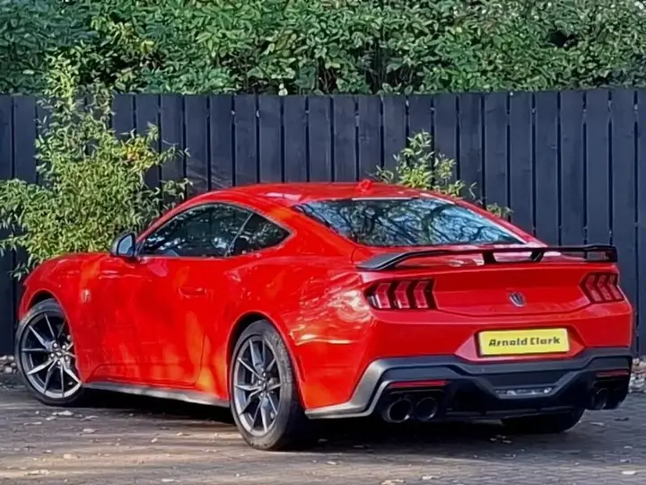 Ford Mustang 2025 photo 2