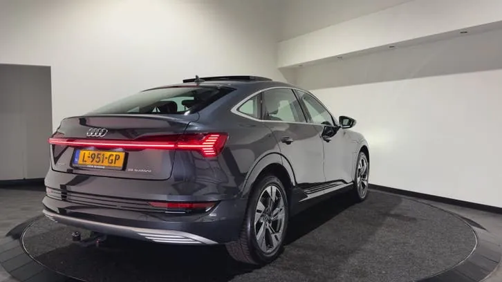 Audi E-Tron 2021 photo 3