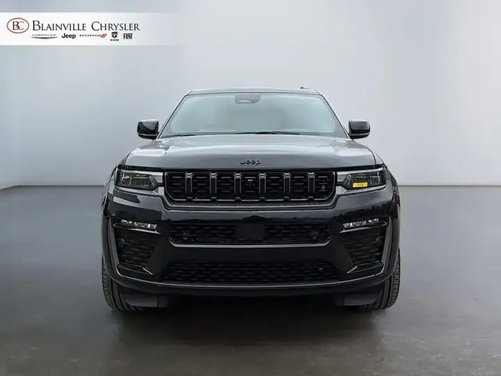 Jeep Grand Cherokee 2027 photo 2