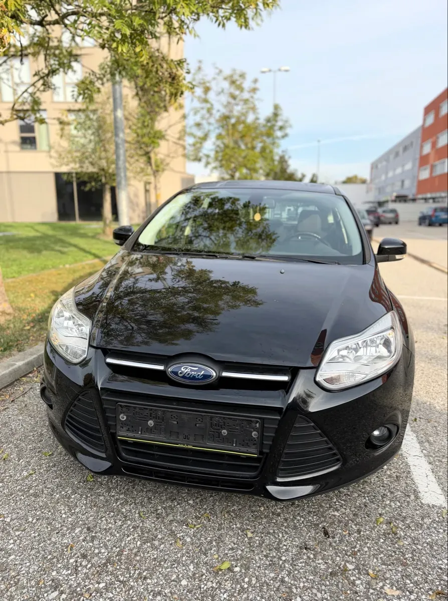 Ford Focus 2014 photo 2