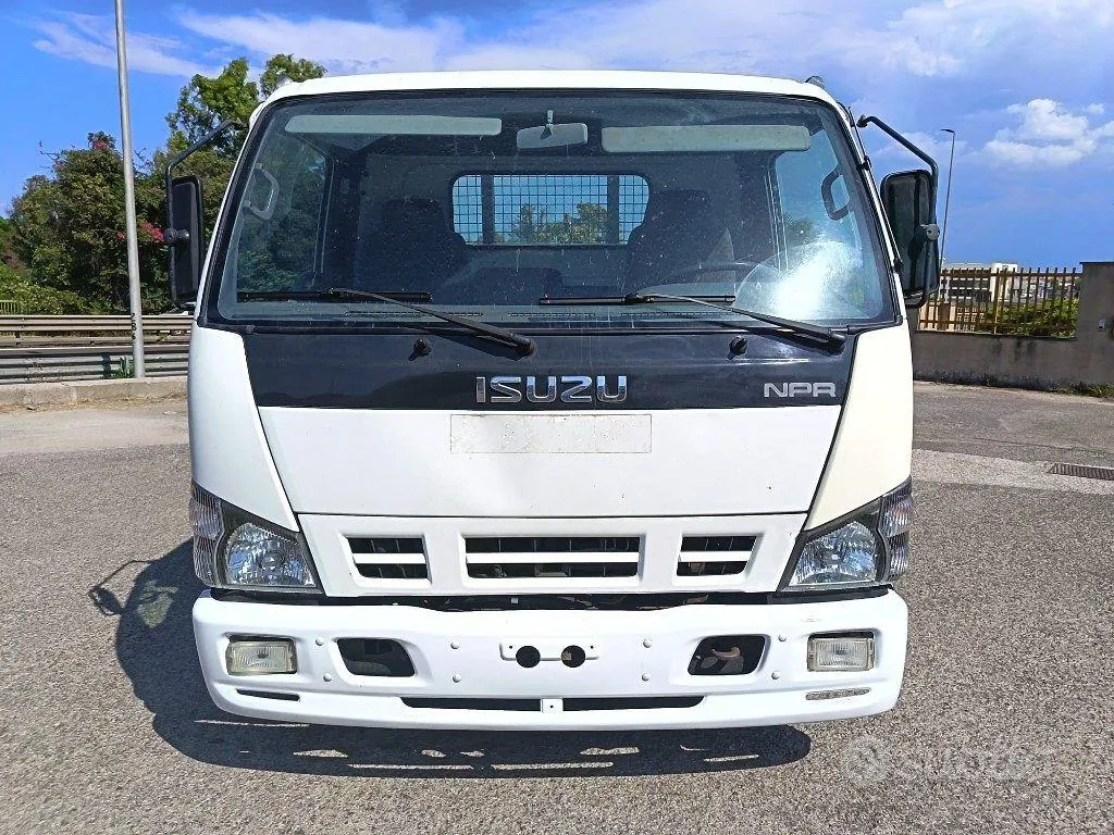 Isuzu Nkr 2006 photo 3