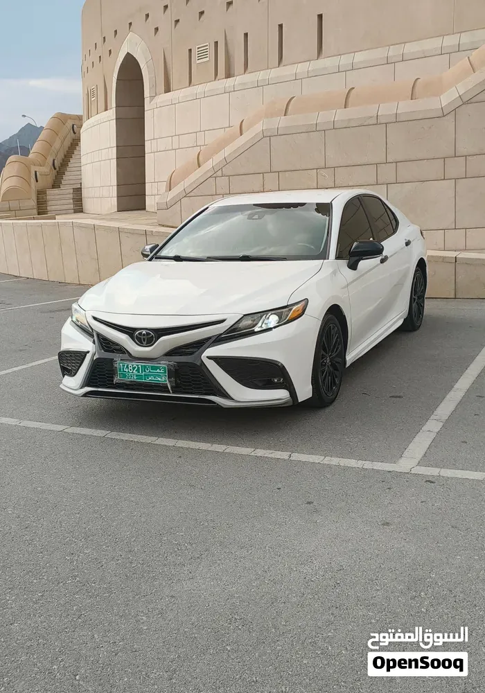 Toyota Camry 2022 photo 3
