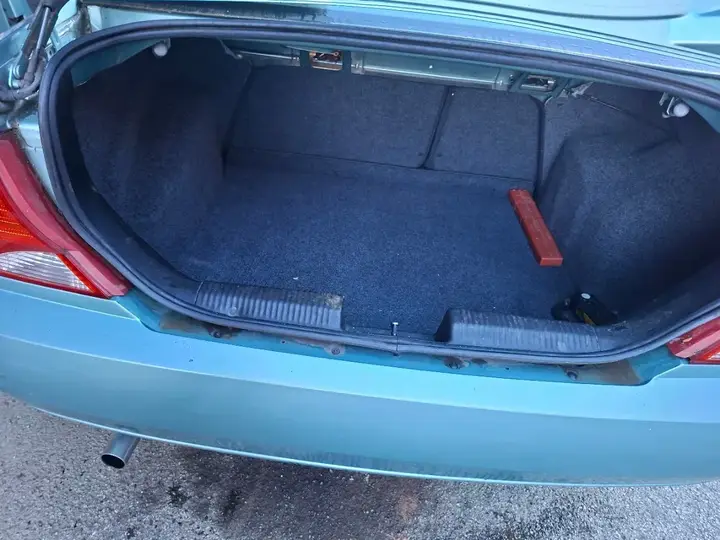 Ford Focus 2000 photo 3