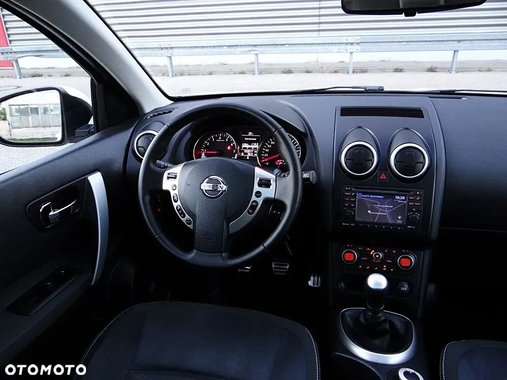 Nissan Qashqai 2011 photo 5