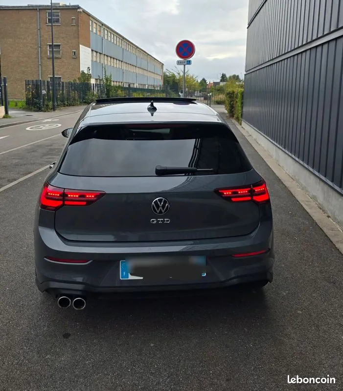 Volkswagen Golf 2023 photo 2