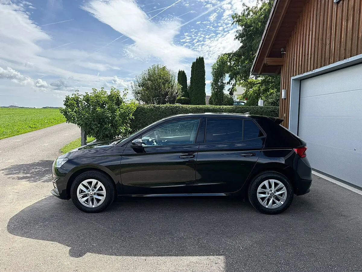 Skoda Fabia 2022 photo 3