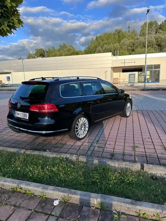 Volkswagen Passat 2011 photo 3