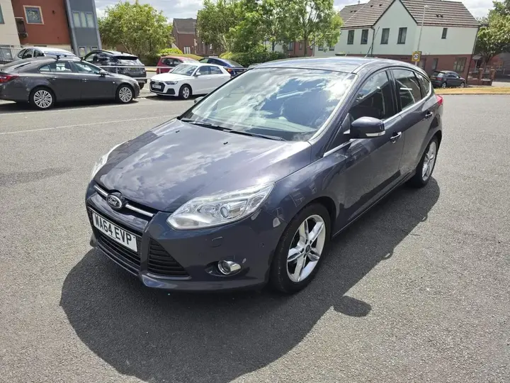 Ford Focus 2014 photo 2