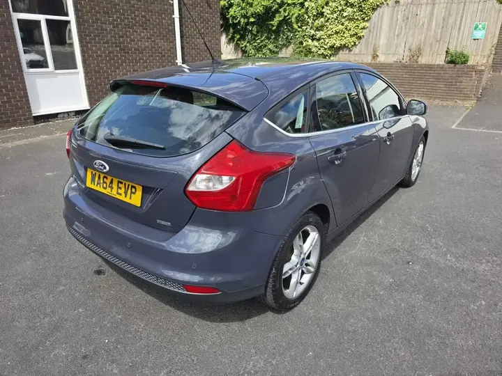 Ford Focus 2014 photo 3