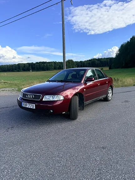 Audi A4 2000 photo 2