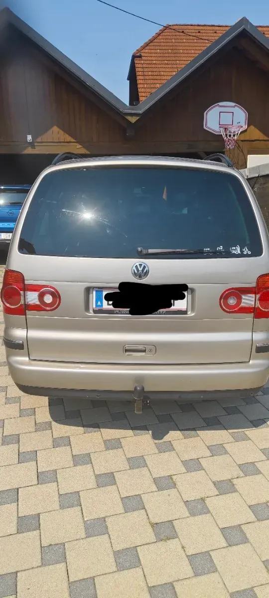 Volkswagen Sharan 2008 photo 2