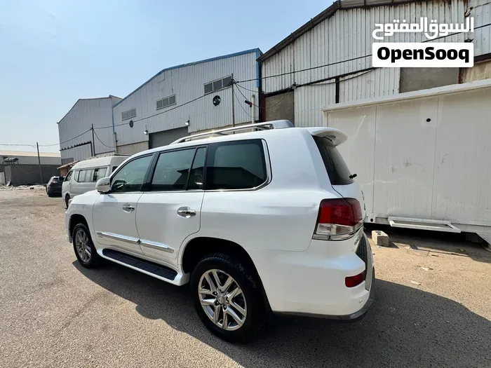 Lexus Lx 570 2013 photo 2