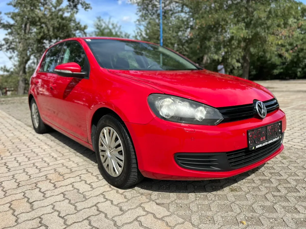 Volkswagen Golf 2011 photo 2