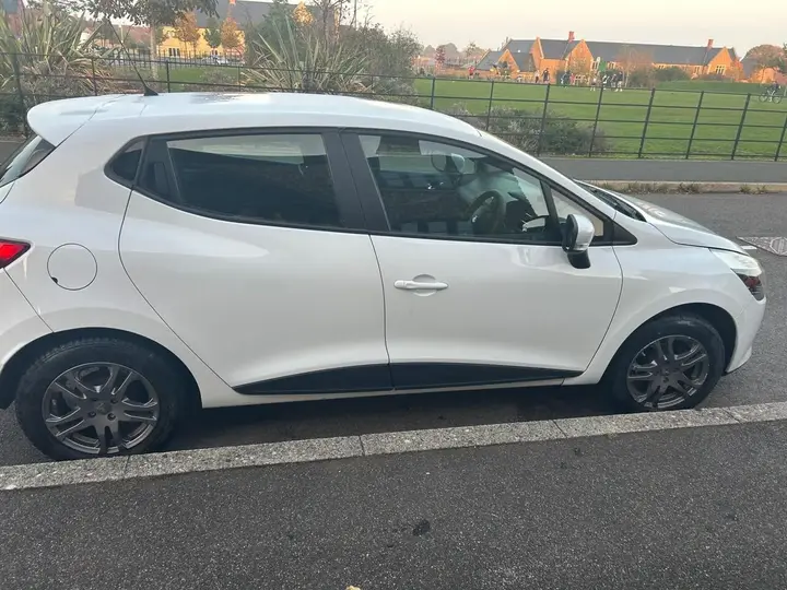 Renault Clio 2013 photo 4