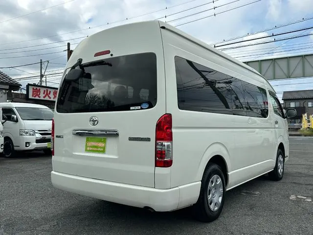 Toyota Hiace 2018 photo 5