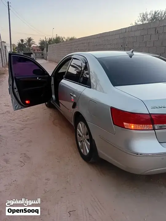 Hyundai Sonata 2009 photo 2