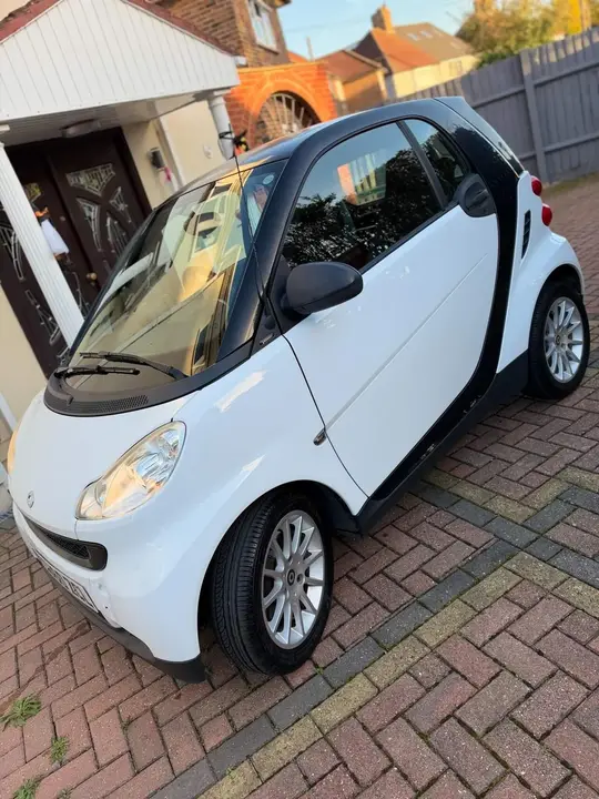 Smart Fortwo 2010 photo 4