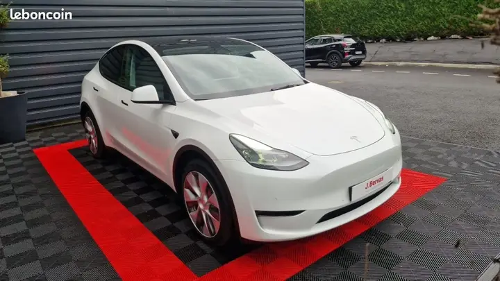 Tesla Model Y 2022 photo 3