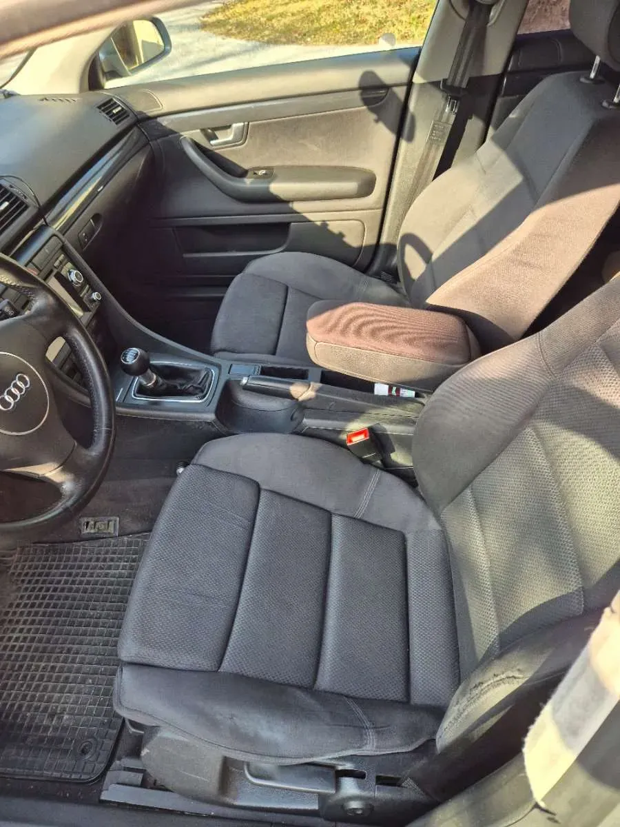 Audi A4 2002 photo 2