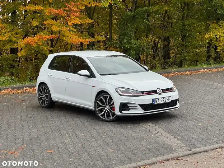 Volkswagen Golf 2018 photo 2