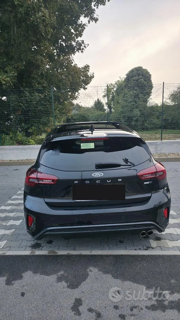 Ford Focus 2023 photo 2