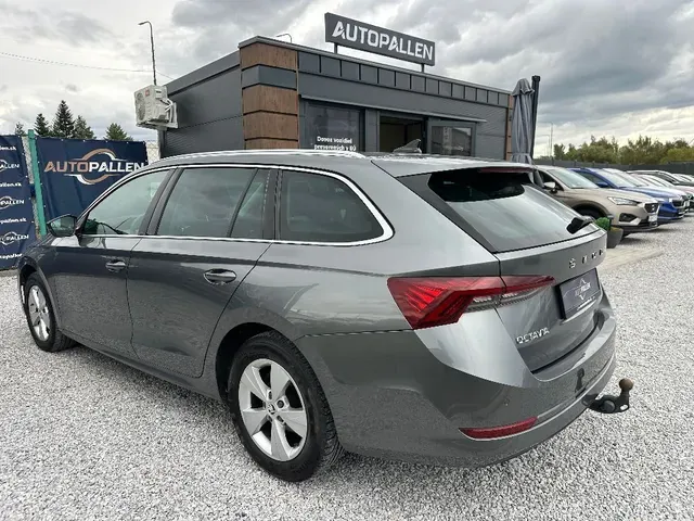 Skoda Octavia 2022 photo 3