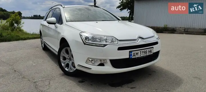 Citroen C5 2014 photo 2