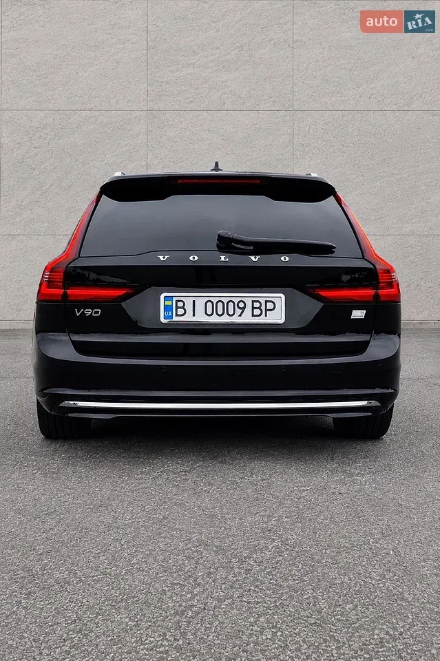 Volvo V90 2022 photo 2