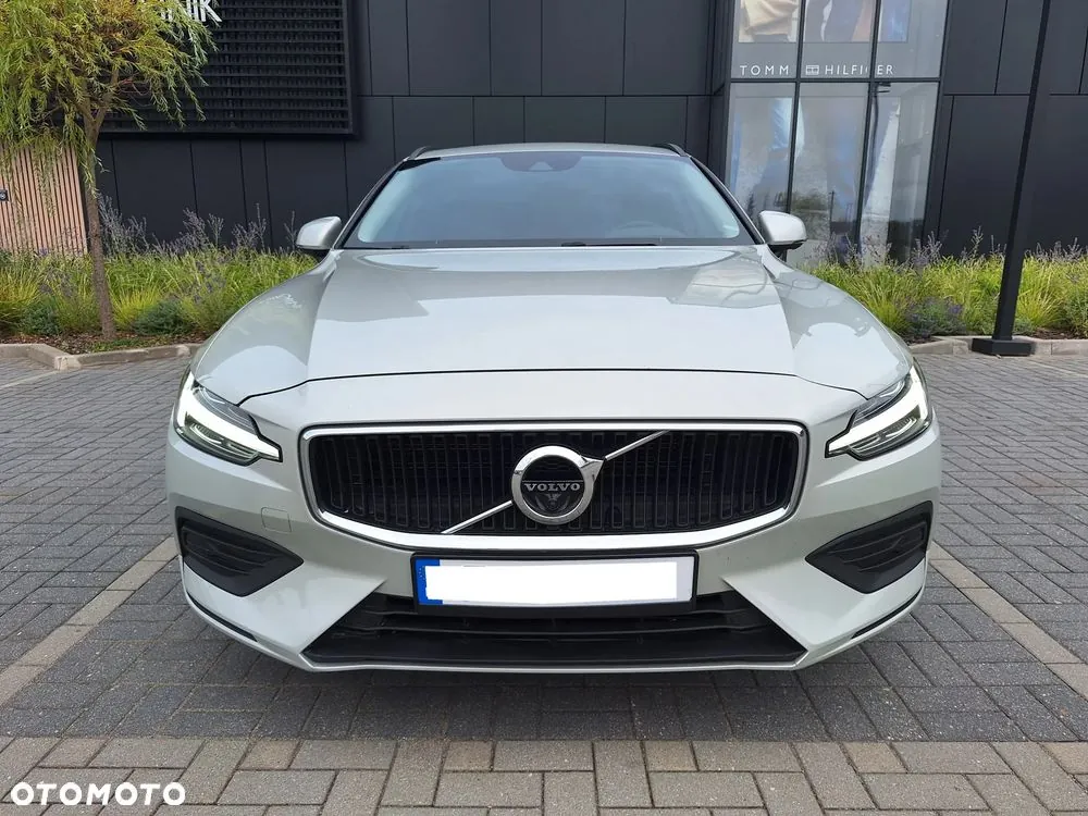 Volvo V60 2021 photo 3