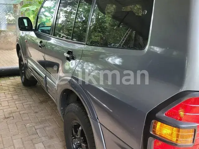 Mitsubishi Pajero 2002 photo 3