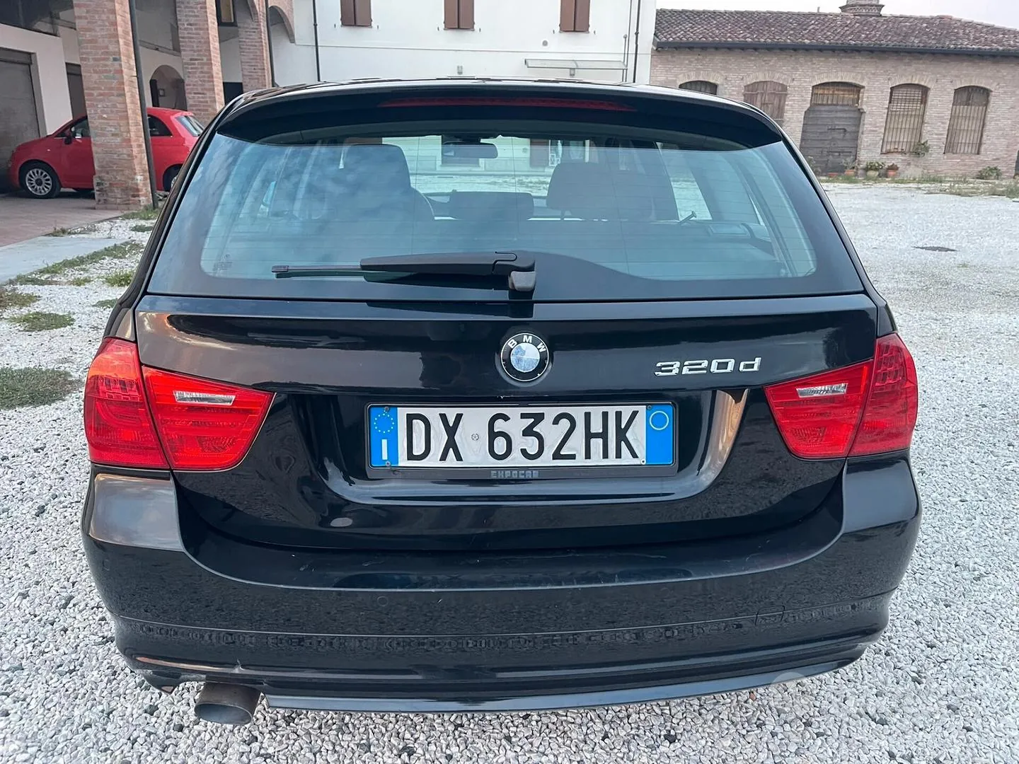 BMW 320 2009 photo 4