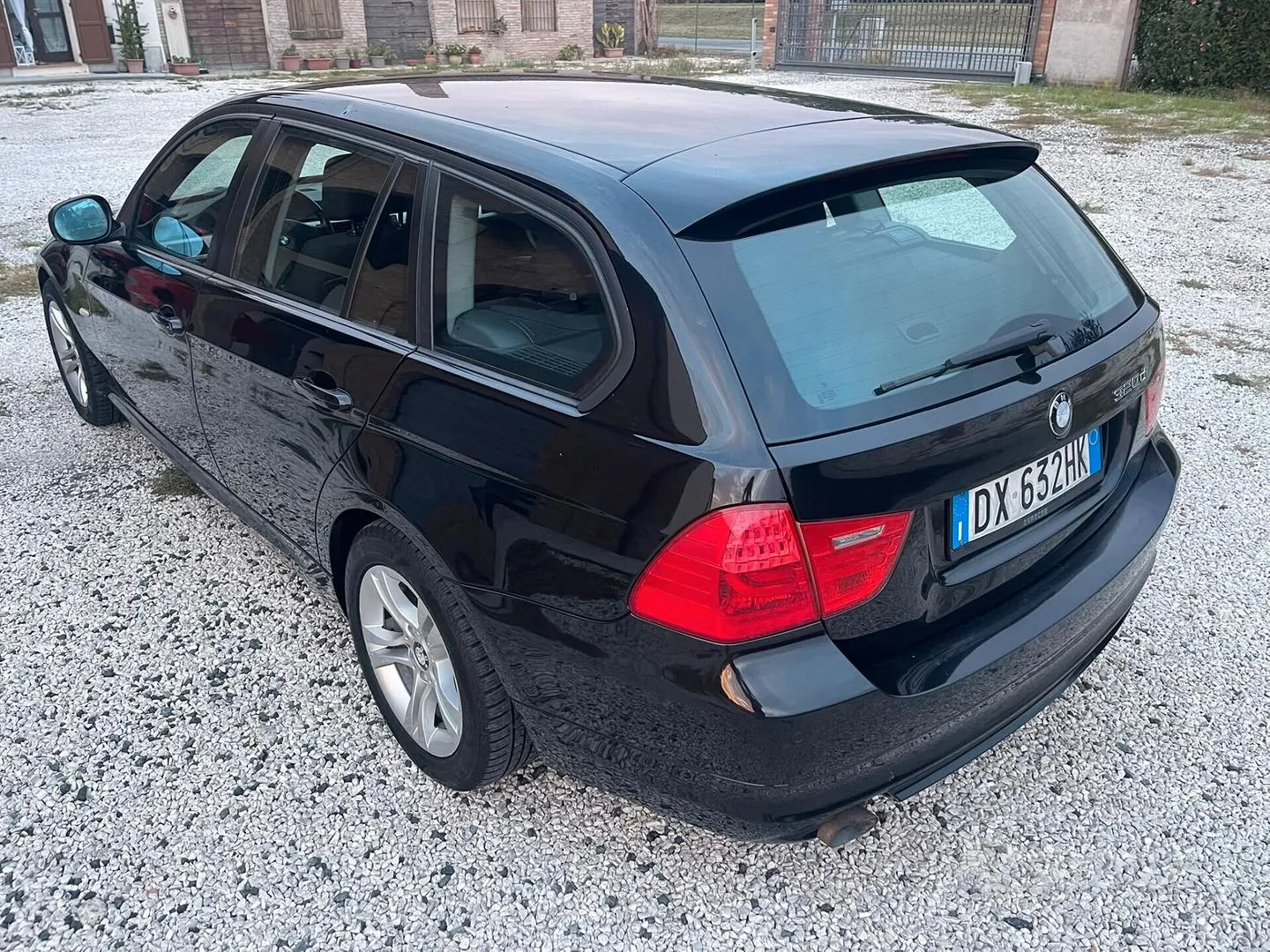 BMW 320 2009 photo 5