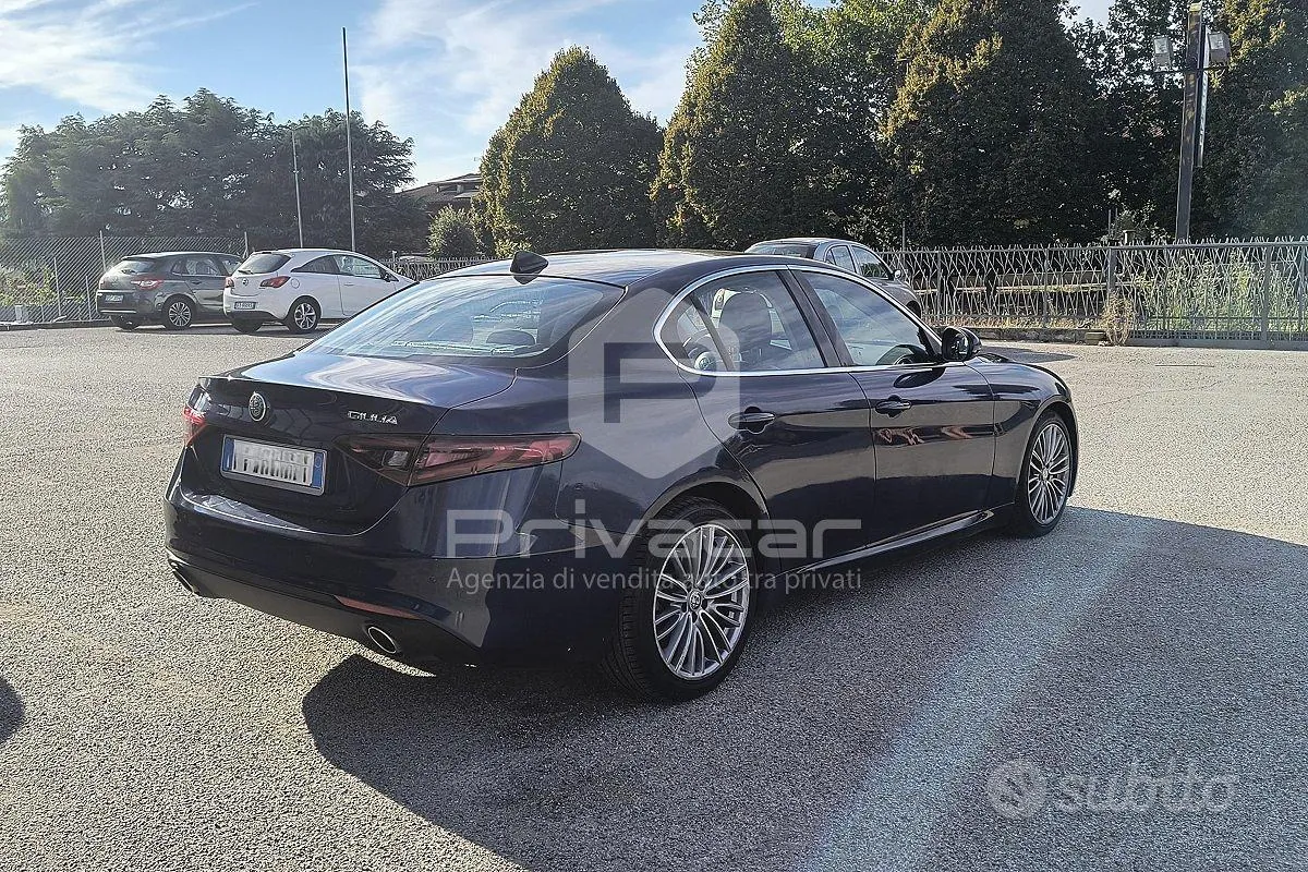 Alfa Romeo Giulia 2017 photo 3