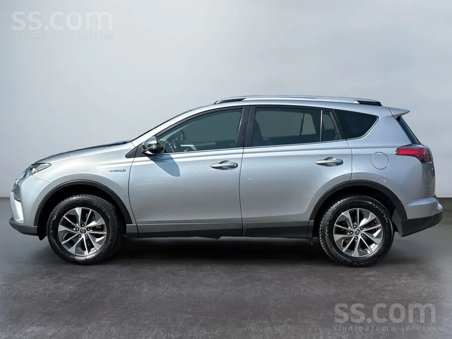Toyota Rav4 2018 photo 2