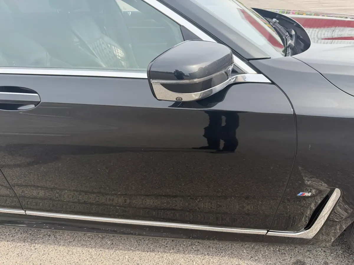 BMW 7 Series 2019 photo 3